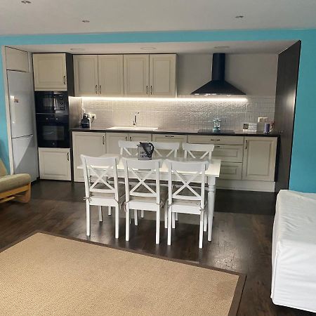 Precioso Apartamento En إيسبوت المظهر الخارجي الصورة
